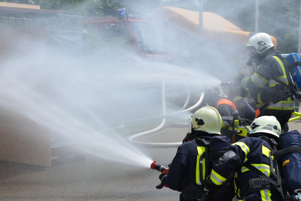Bei einer Fabrikexplosion in Katar wurden 54 Menschen verletzt und 18 vermisst sorgt für internationale Besorgnis. Deutsche Woche Ihre online Zeitung