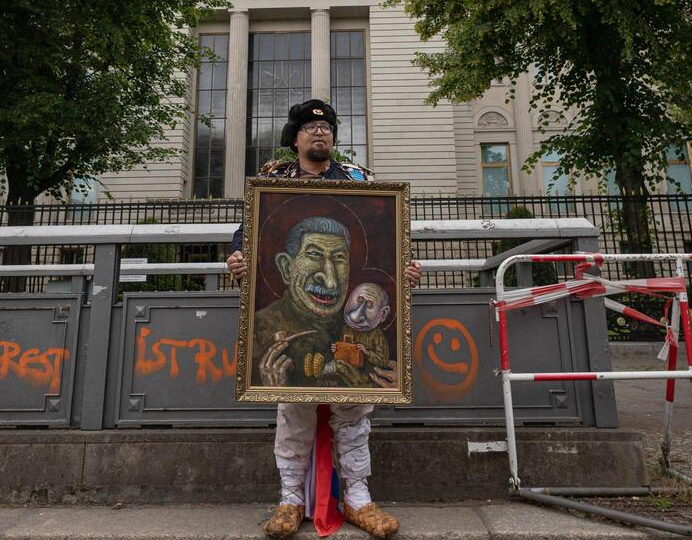 Der russische Künstler wurde in Polen erschossen: Schock und Trauer nach tödlichem Angriff Der russische Künstler wurde in Polen erschossen